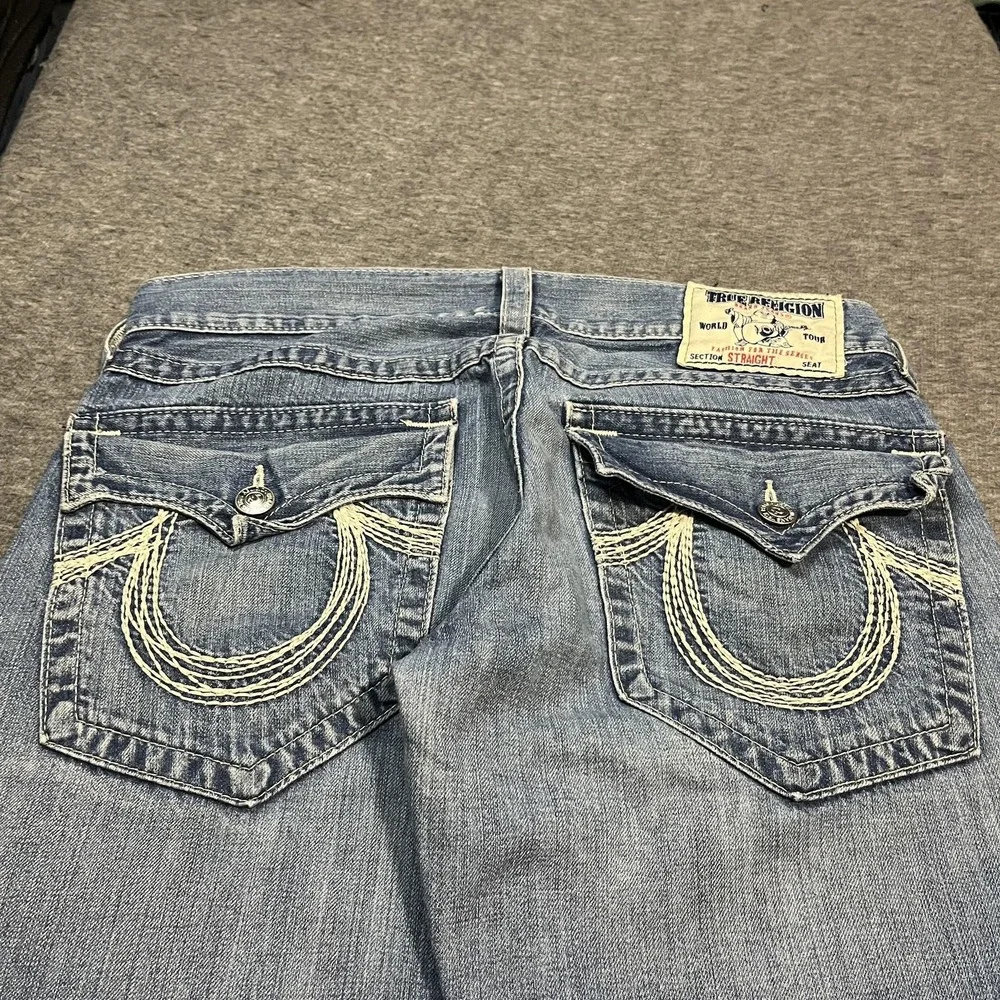 True Religion Jeans Mens 33x32 Blue Med Wash Relaxed Straight Distressed Denim